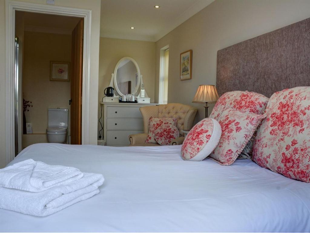 The White Horse View B&B Shrivenham Екстериор снимка