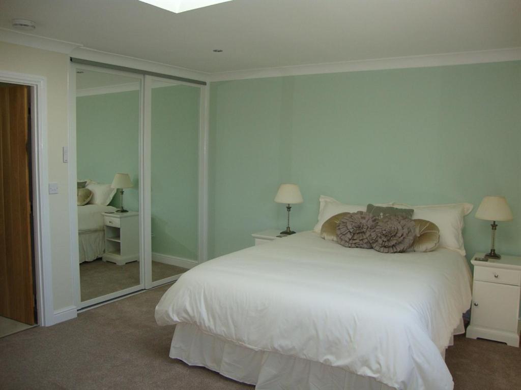 The White Horse View B&B Shrivenham Стая снимка